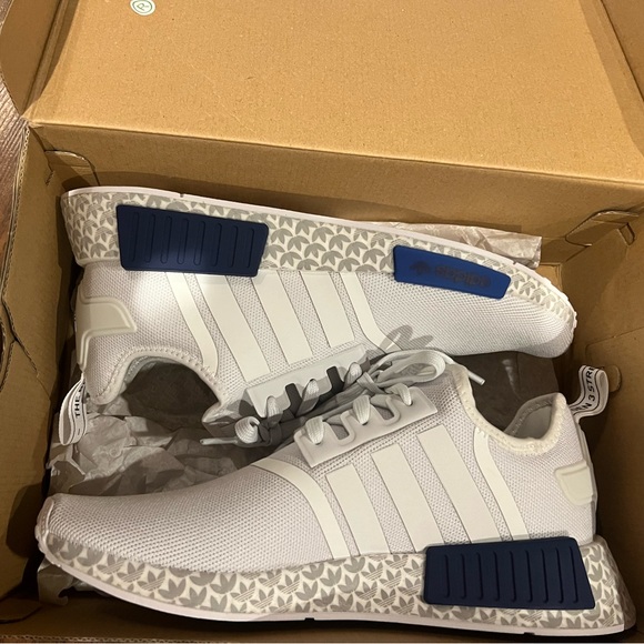 Adidas NMD_R1 Men’s Size 9 Shoes White with Blue accent - Picture 3 of 7